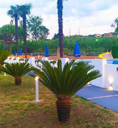 Parco vacanze Villaggio Costa D'argento 4*