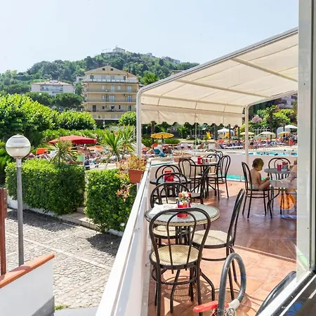 Villaggio Costa D'argento 4*