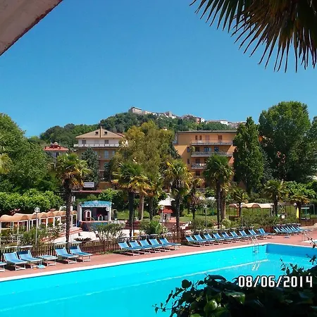 Villaggio Costa D'argento ホリデーパーク